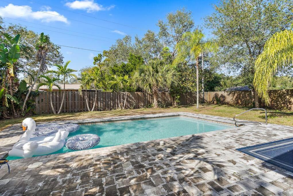 Вилла Florida Getaway With Backyard Pool Oasis Сарасота Экстерьер фото